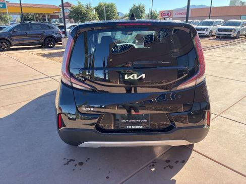 Certified 2025 Kia Soul LX FWD image 7