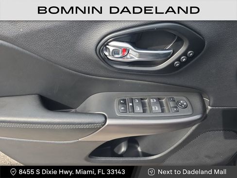 Used 2022 Jeep Cherokee Limited image 20