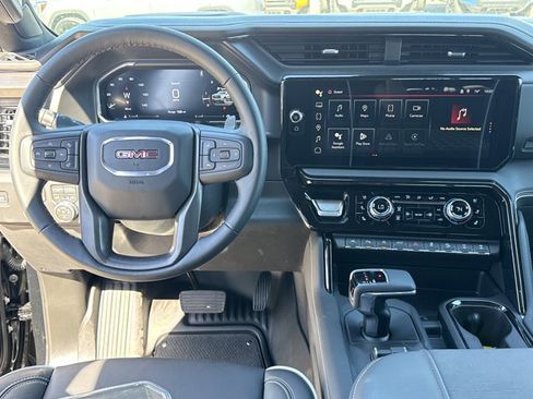 New 2026 GMC Sierra 1500 AT4X w/ LPO, Black Badging Package AWD/4WD image 7