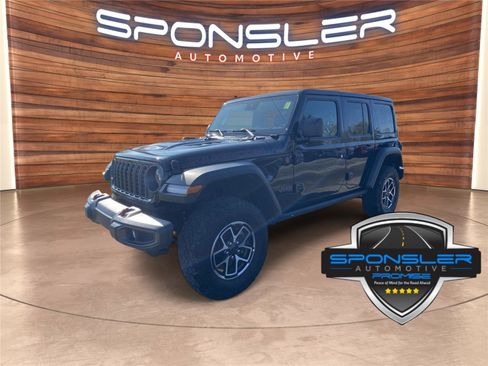 Used 2025 Jeep Wrangler Unlimited Rubicon w/ Convenience Group AWD/4WD image 1