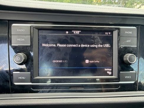 Used 2024 Volkswagen Jetta SE FWD image 24