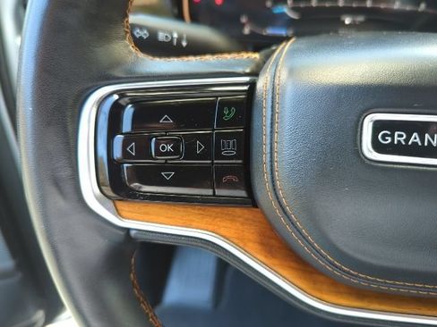 Certified 2022 Jeep Grand Wagoneer Series III w/ HD Trailer Tow Package AWD/4WD image 12