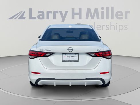 Used 2021 Nissan Sentra SV w/ SV Premium Package FWD image 4