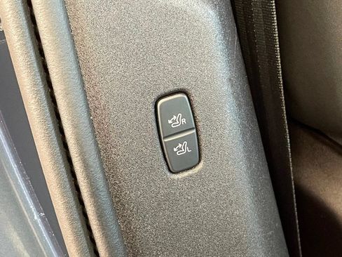 Used 2025 Volvo EX90 Ultra AWD/4WD image 24