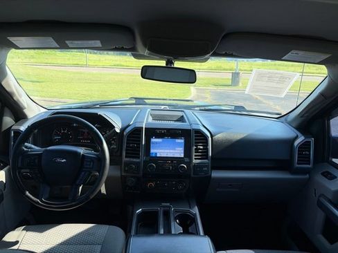 Used 2017 Ford F150 XLT w/ Equipment Group 302A Luxury AWD/4WD image 8
