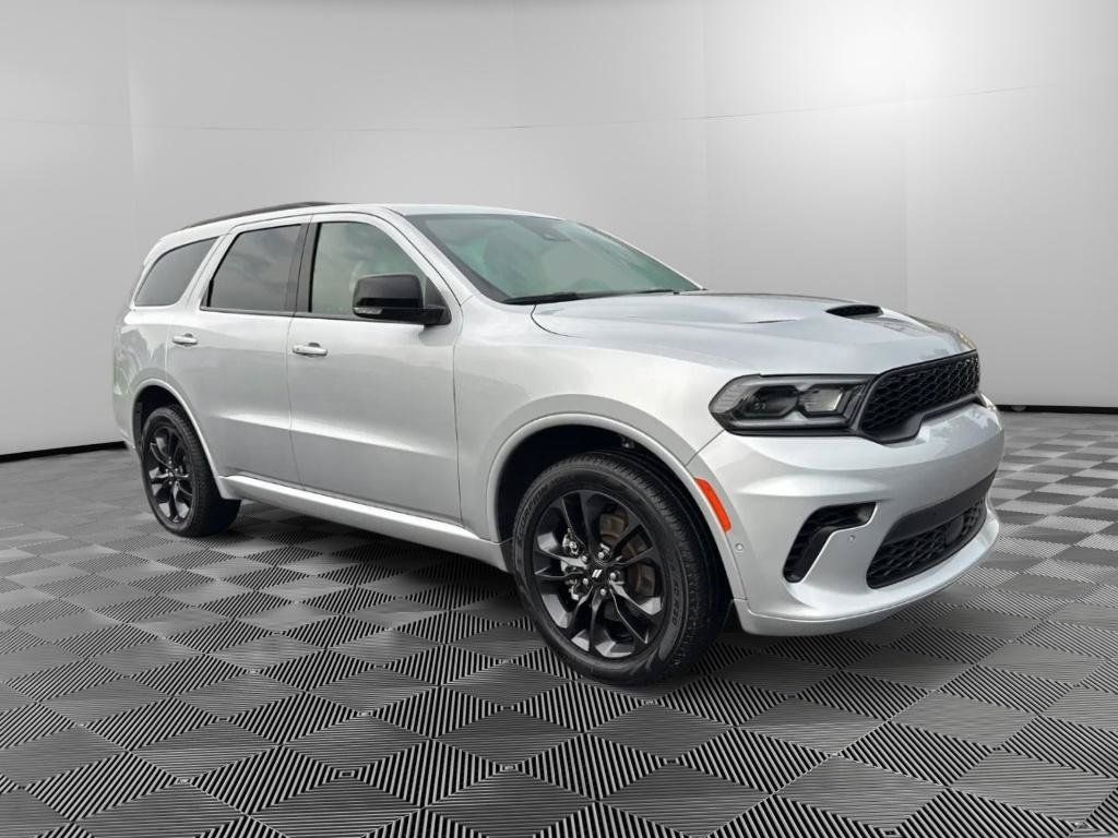 Used 2025 Dodge Durango GT AWD/4WD image 2