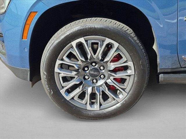 Certified 2025 GMC Yukon Denali Ultimate AWD/4WD image 28