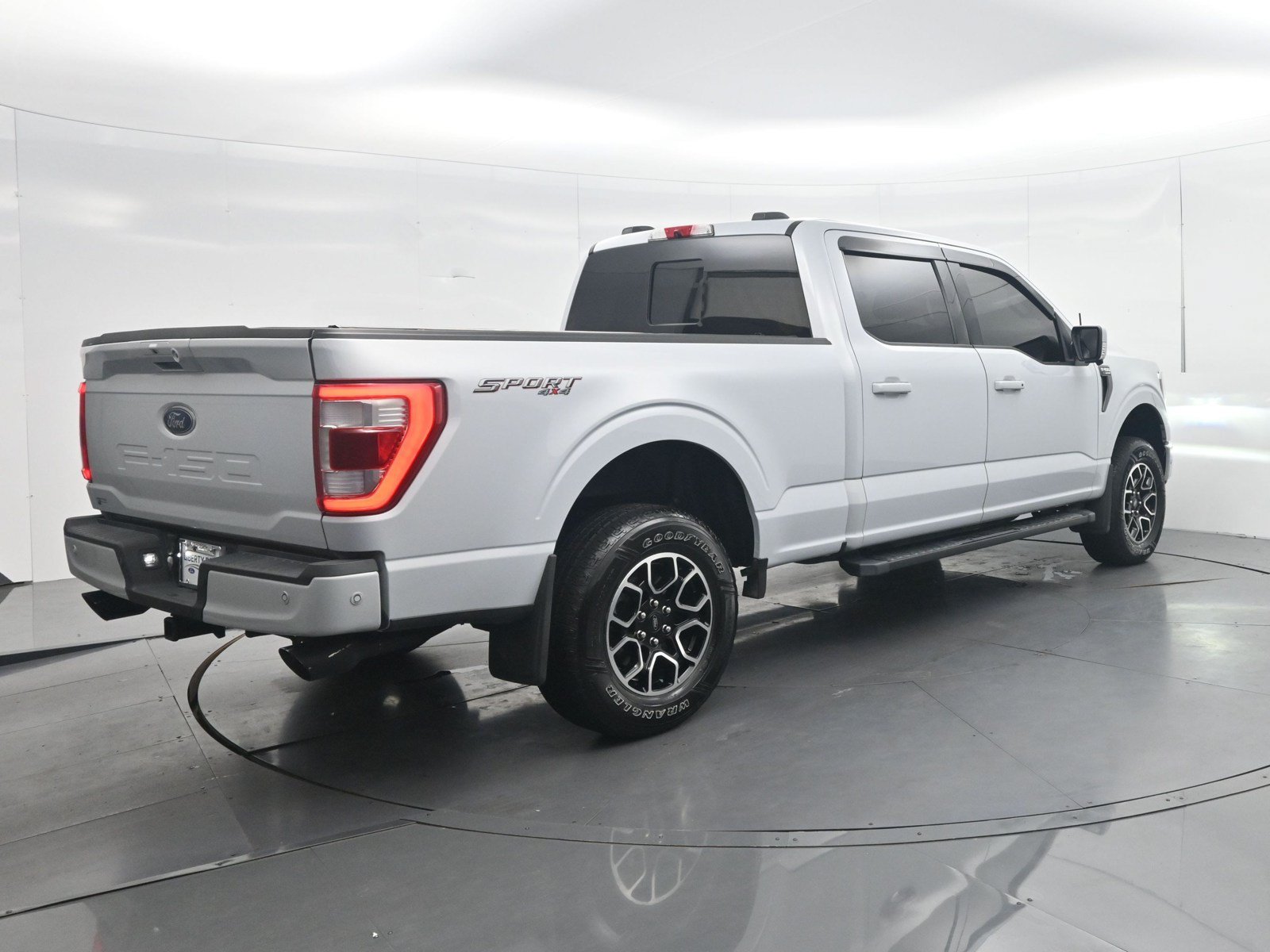 Used 2021 Ford F150 Lariat w/ Equipment Group 502A High AWD/4WD image 5