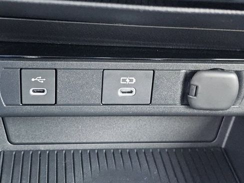 Used 2024 Toyota Prius Prime Premium w/ Advanced Technology Package FWD image 14