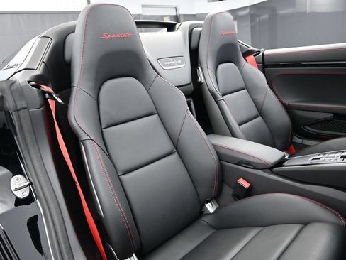 Certified 2019 Porsche 911 Speedster RWD image 31