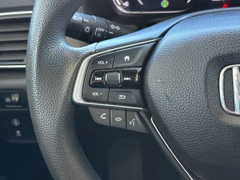 Used 2018 Honda Accord EX image 34