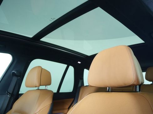 Used 2020 BMW X5 sDrive40i w/ Premium Package image 11