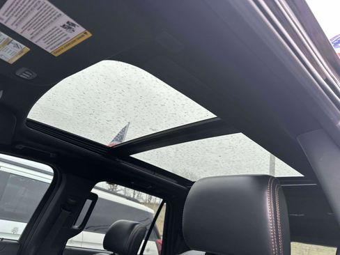 Used 2024 Ford Expedition Max Platinum image 19