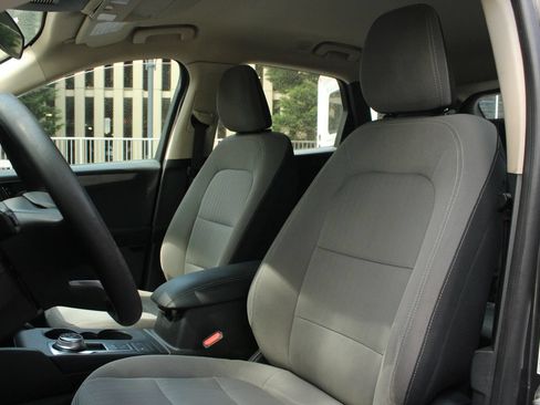 Used 2020 Ford Escape S AWD/4WD image 16