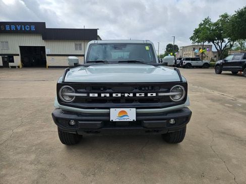 Used 2023 Ford Bronco Outer Banks AWD/4WD image 3
