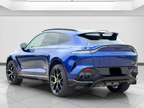 Used 2025 Aston Martin DBX 707 image 2