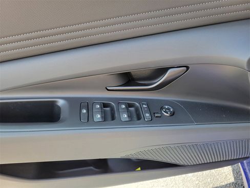 New 2025 Hyundai Elantra Sport image 7