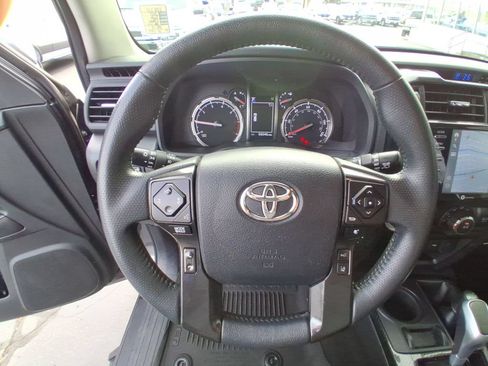 Used 2021 Toyota 4Runner TRD Off-Road Premium w/ Moonroof Package AWD/4WD image 15