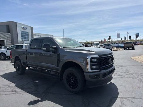 Used 2025 Ford F350 Lariat w/ Black Appearance Package AWD/4WD image 2