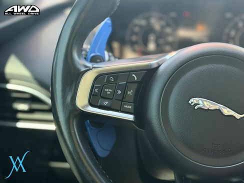 Used 2020 Jaguar F-PACE Prestige AWD/4WD image 34