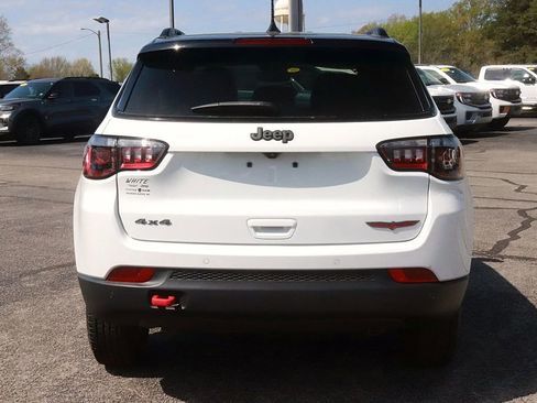 Used 2024 Jeep Compass Trailhawk w/ Trailhawk Convenience Group image 6