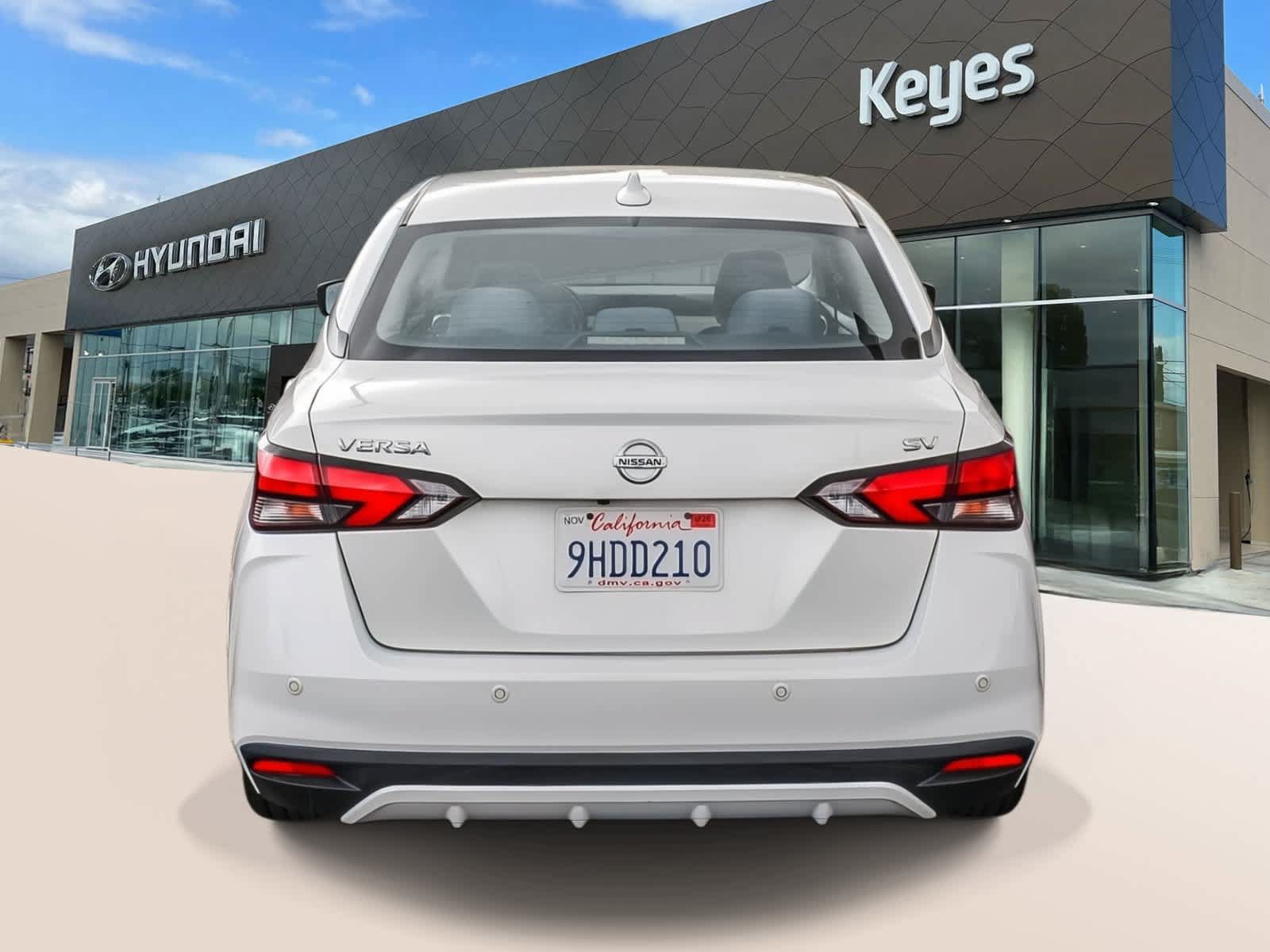 Used 2020 Nissan Versa SV FWD image 6
