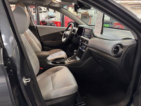 Used 2021 Hyundai Kona Ultimate w/ Cargo Package FWD image 19