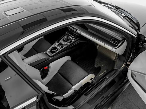 Certified 2022 Porsche 911 GT3 RWD image 26