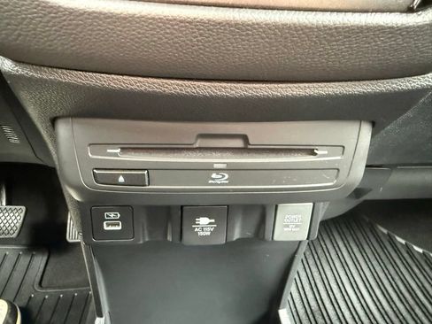 Used 2024 Honda Odyssey Elite image 21