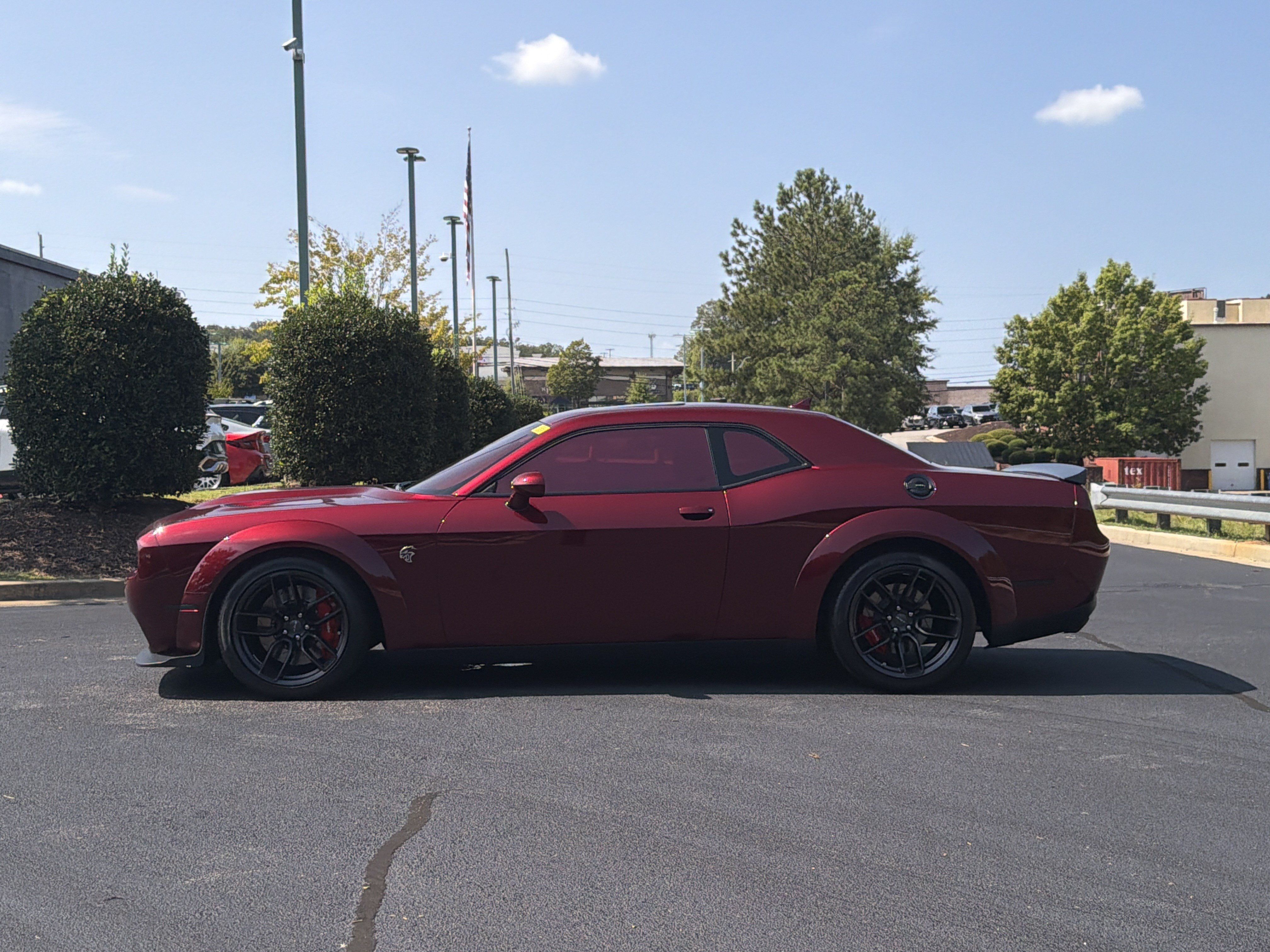 Used 2018 Dodge Challenger SRT Hellcat RWD image 12