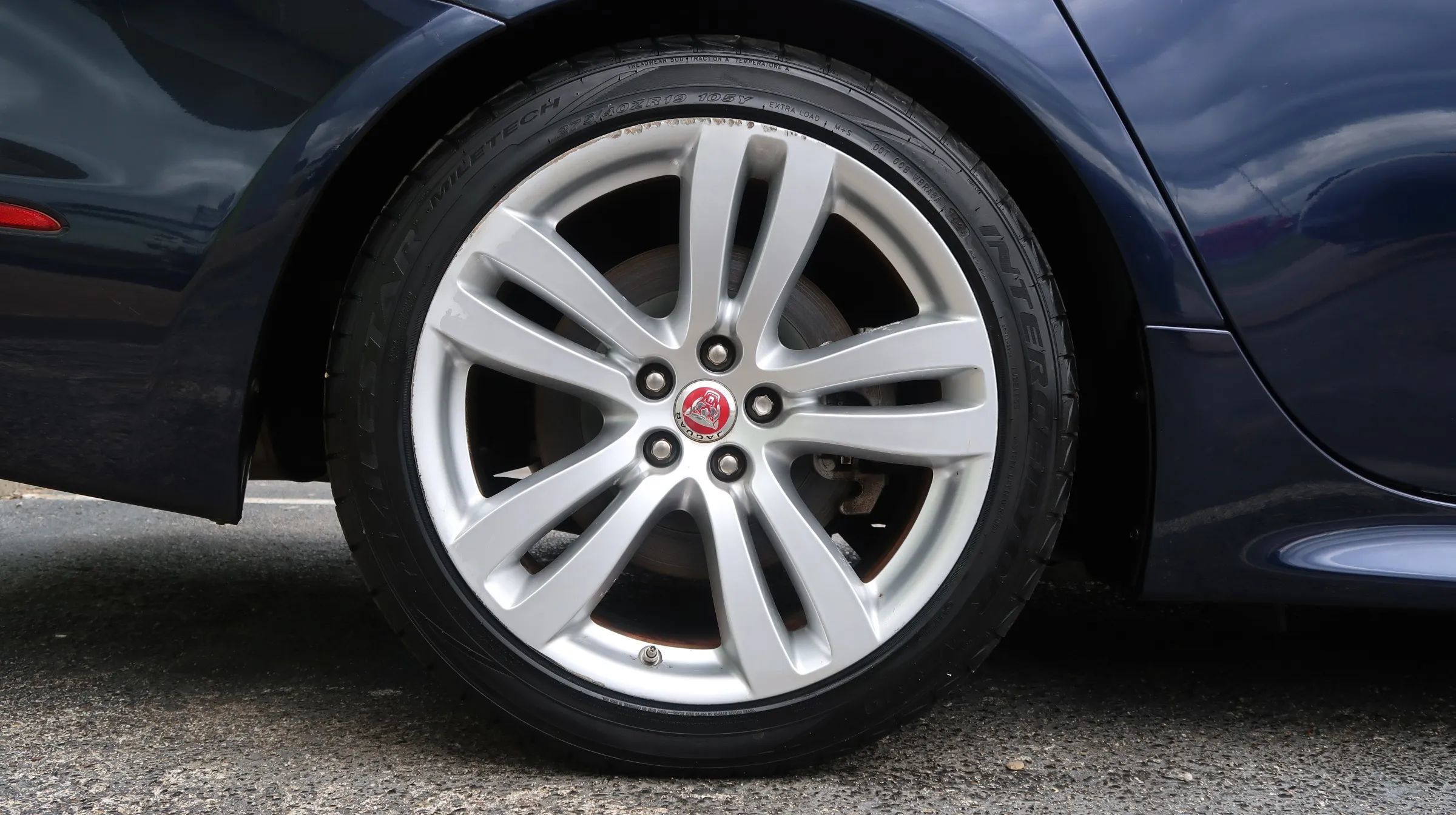 Used 2016 Jaguar XJ R-Sport RWD image 55