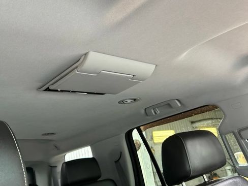 Used 2015 Chevrolet Tahoe LT w/ Luxury Package AWD/4WD image 49
