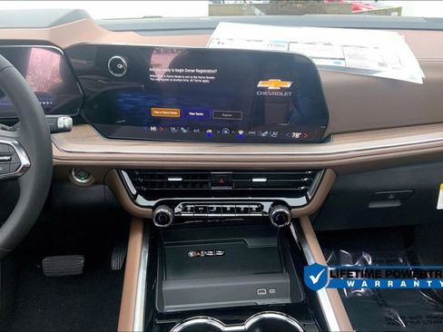 New 2026 Chevrolet Suburban High Country w/ Sun And Tow Package image 8