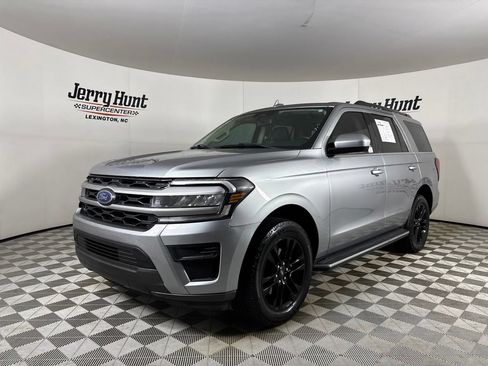 Used 2022 Ford Expedition XLT RWD image 1