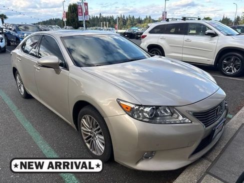 Used 2015 Lexus ES 350 w/ Premium Package FWD image 1