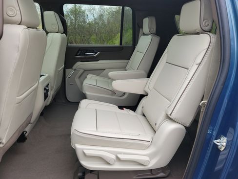 New 2026 GMC Yukon XL Denali w/ Sun & Power Step Package AWD/4WD image 28