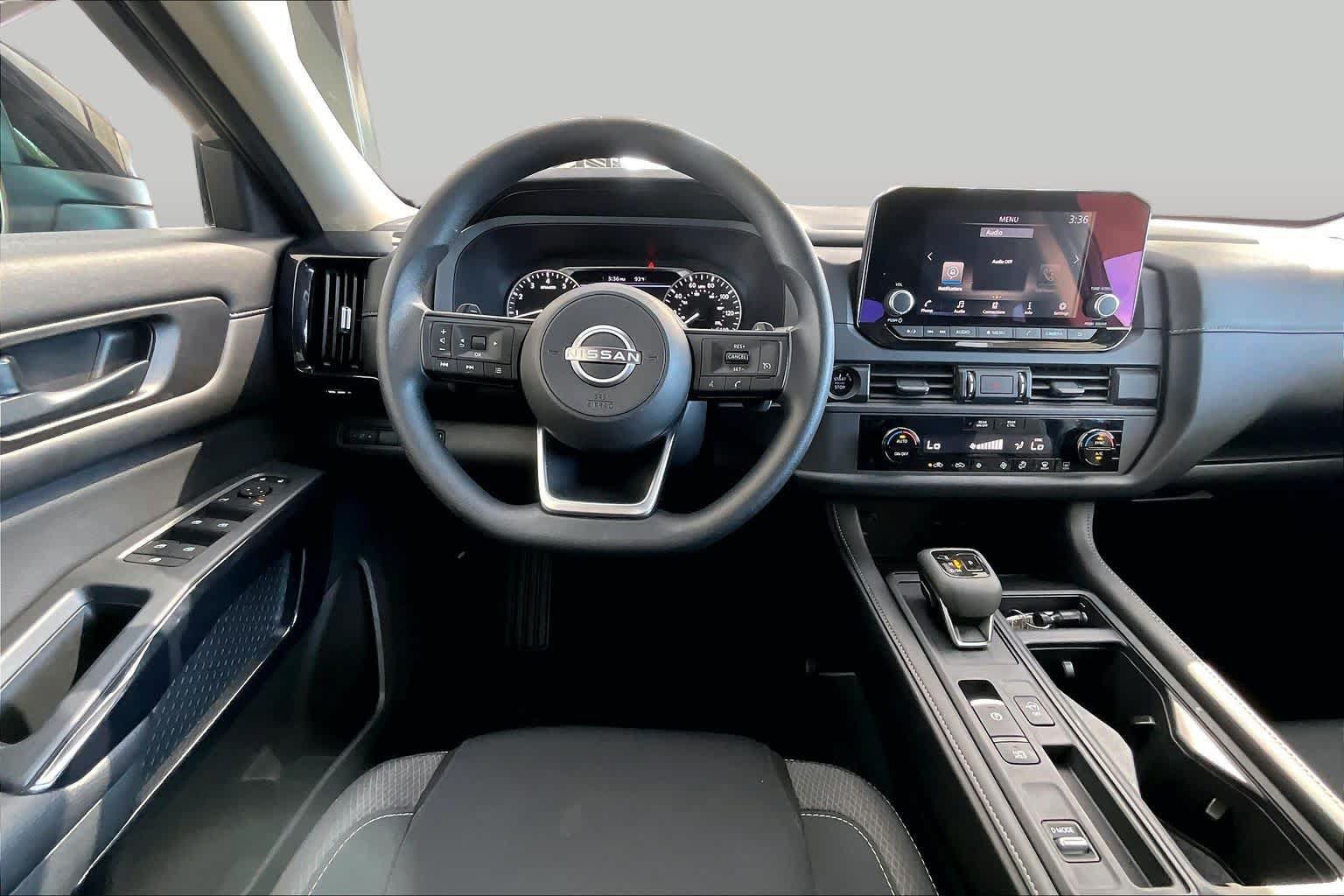 Certified 2025 Nissan Pathfinder S FWD image 6