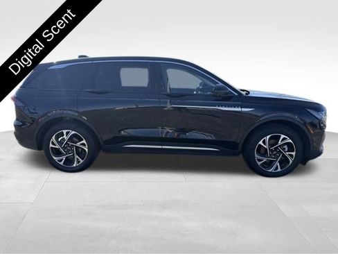 Certified 2024 Lincoln Nautilus Premier w/ Equipment Group 102A image 9