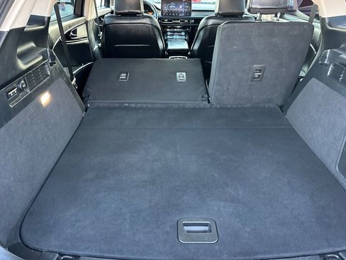 Used 2022 Lincoln Nautilus FWD w/ Premium Package image 14