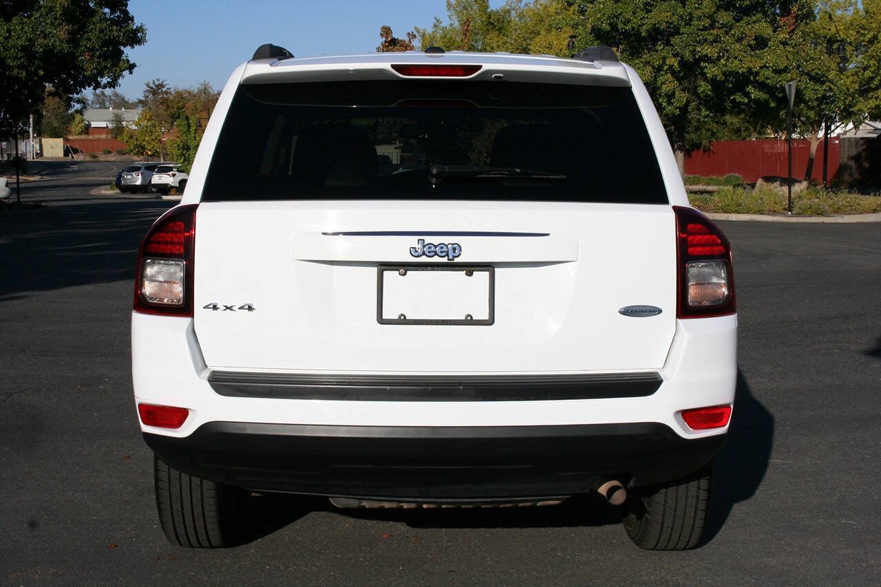 Used 2016 Jeep Compass Latitude AWD/4WD image 8