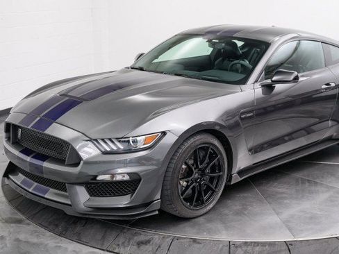 Used 2019 Ford Mustang Shelby GT350 w/ Technology Package image 9