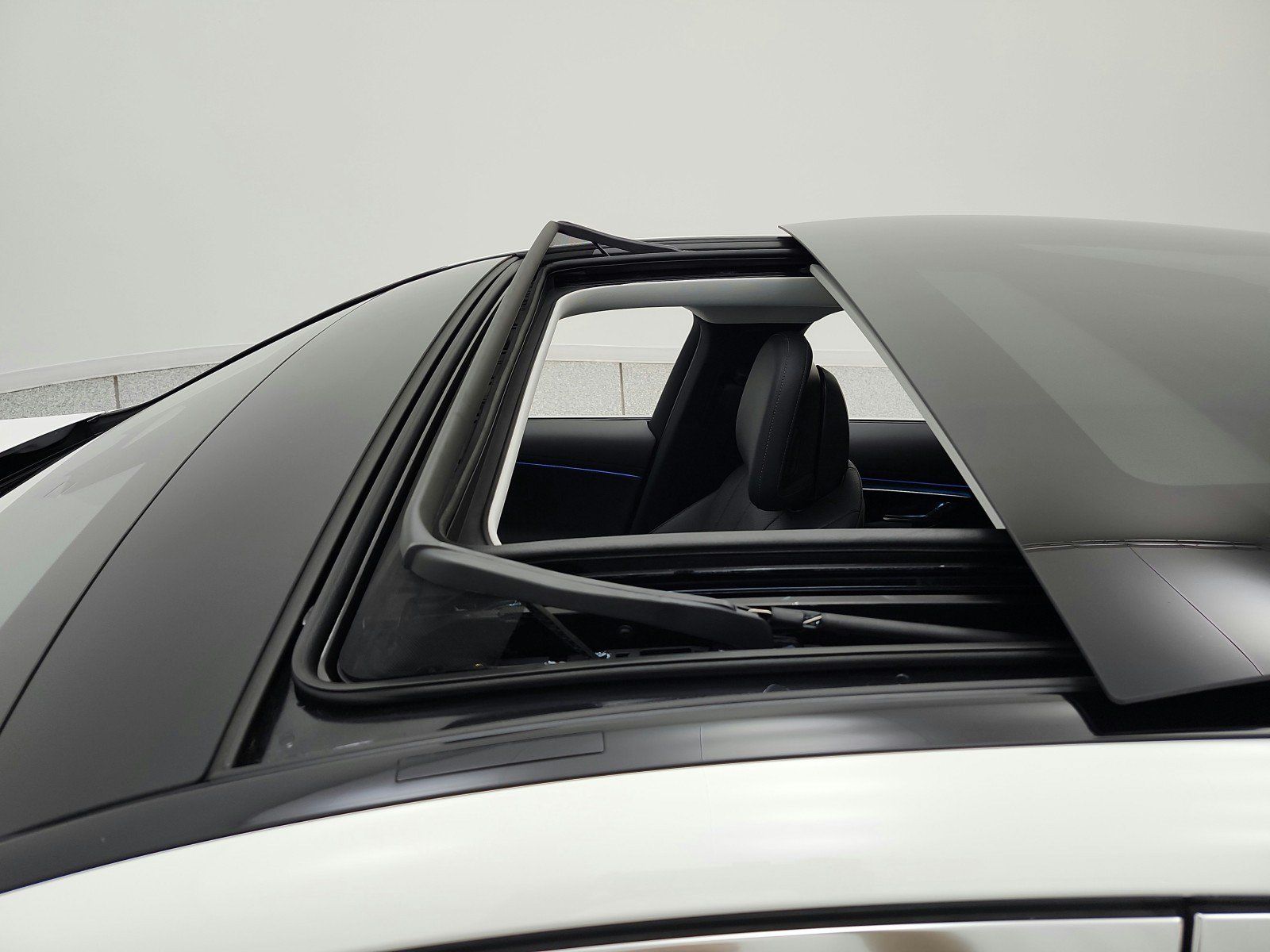 Used 2026 Mercedes-Benz E 350 Sedan image 16