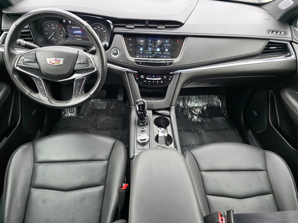 Used 2023 Cadillac XT5 Premium Luxury w/ Technology Package AWD/4WD image 19