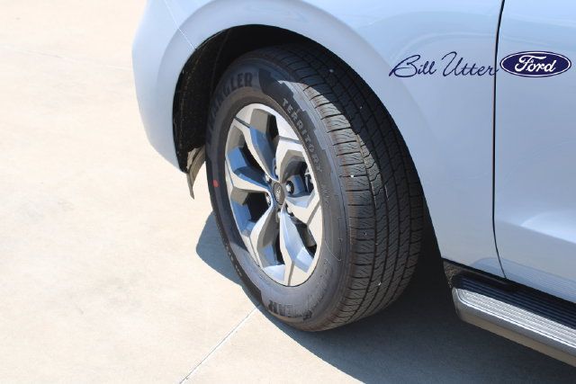 New 2027 Ford Expedition Max Active RWD image 5