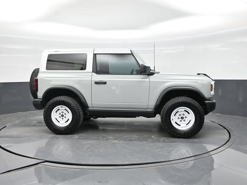 Used 2024 Ford Bronco Heritage Edition AWD/4WD image 4