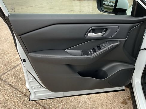 New 2026 Nissan Rogue SV w/ Cold Weather Package FWD image 11