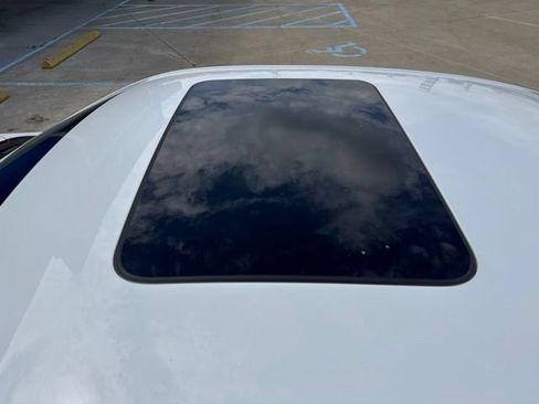 Used 2018 Chevrolet Camaro SS RWD image 3