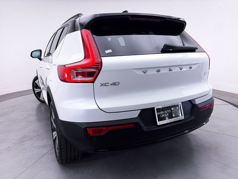 Used 2023 Volvo XC40 Recharge Plus AWD/4WD image 4