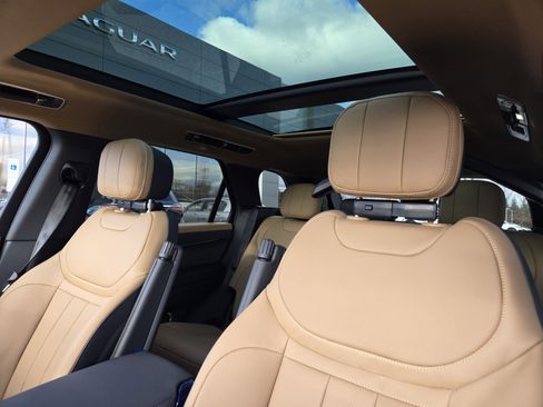 New 2026 Land Rover Range Rover Sport Dynamic SE image 9