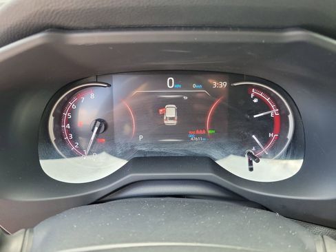 Used 2024 Toyota RAV4 XLE FWD image 21